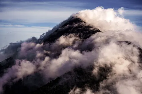 Papel de parede Montanhas 4K · mountains · 3840×2560