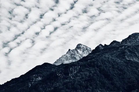Über den Wolken 4K Hintergrundbild · mountains · 3840×2560