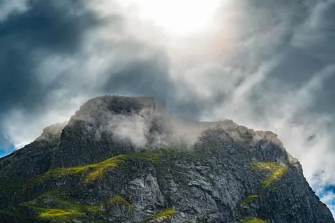Berge 4K Hintergrundbild · mountains · 3840×2555