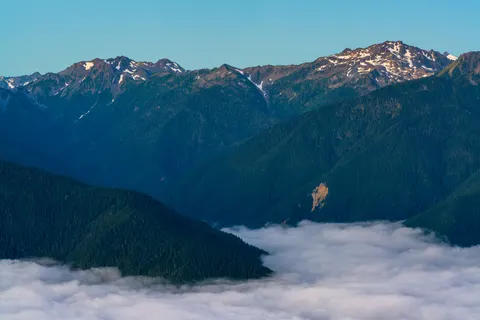 山脉 4K壁纸 · mountains · 3840×2560