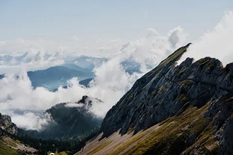 Above the Clouds 4K Wallpaper · mountains · 3840×2560