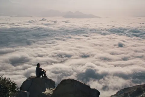 云端之上 4K壁纸 · mountains · 3840×2560
