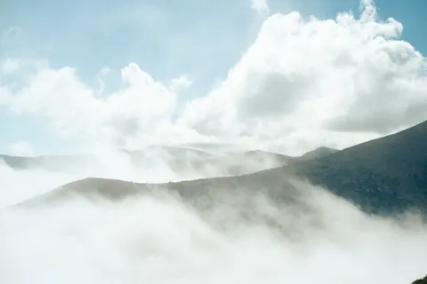 산 4K 배경화면 · mountains · 3840×2560