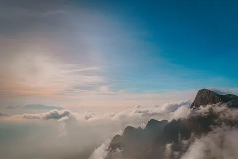 山脉 4K壁纸 · mountains · 3840×2560