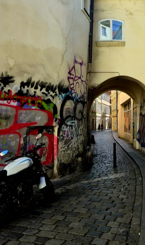 Street Art Phone Wallpaper · street · 1440×2429