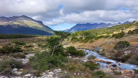 Fond d'écran Montagnes 4K · mountains · 3840×2161