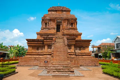 Ancient Temple 4K Wallpaper · architecture · 3840×2560