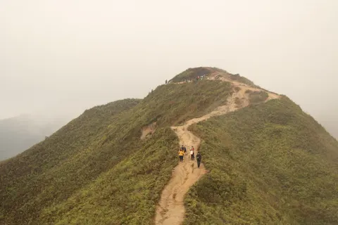 Mountain Trail 4K Wallpaper · mountains · 3840×2560