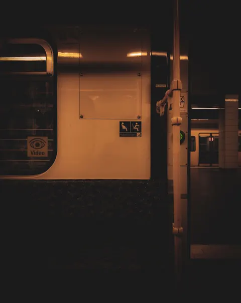 Metro Phone Wallpaper · street · 1440×1811