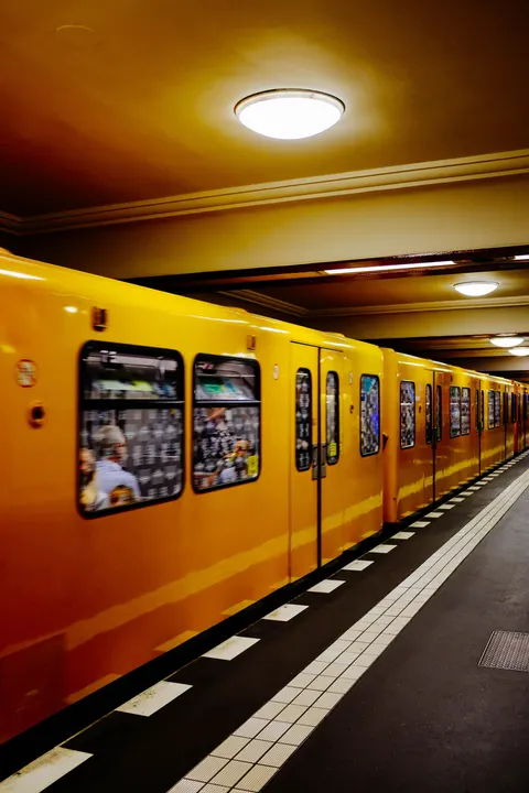Metro Phone Wallpaper · street · 1440×2160
