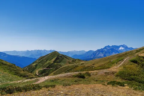 山脉 4K壁纸 · mountains · 3840×2560