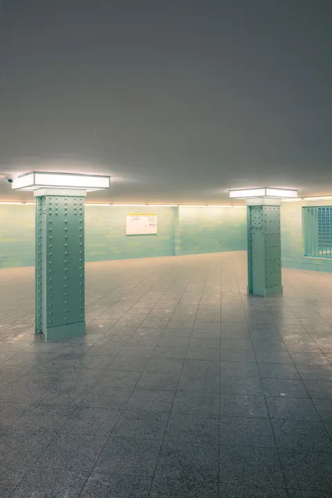 Metro Phone Wallpaper · street · 1440×2160