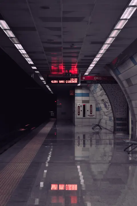 Metro Phone Wallpaper · street · 1440×2160
