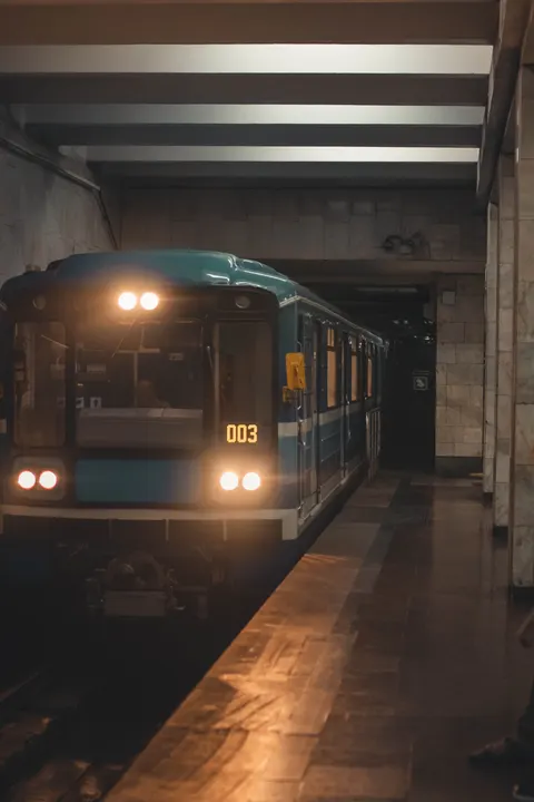 Metro Phone Wallpaper · street · 1440×2160