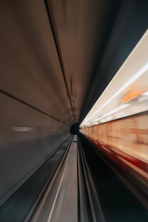 Metro Phone Wallpaper · street · 1440×2160