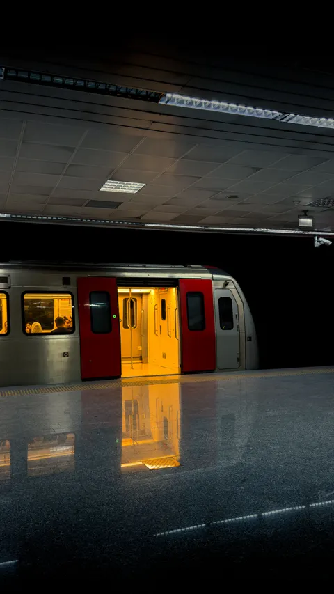 Metro Phone Wallpaper · street · 1440×2560