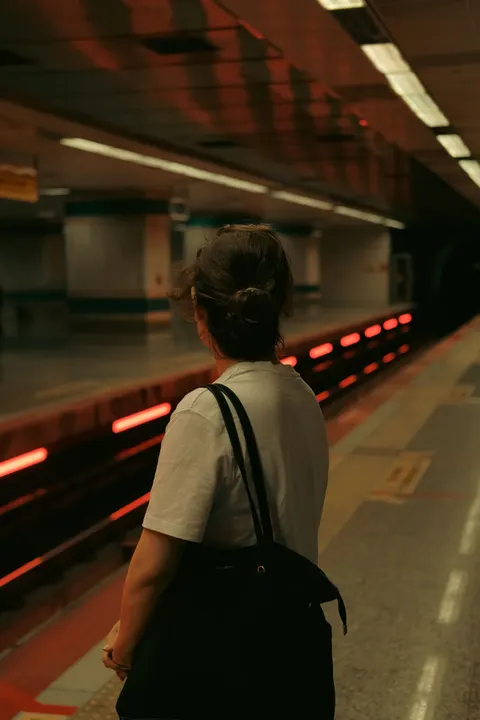 Metro Phone Wallpaper · street · 1440×2160