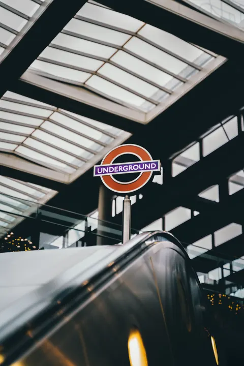Metro Phone Wallpaper · street · 1440×2160