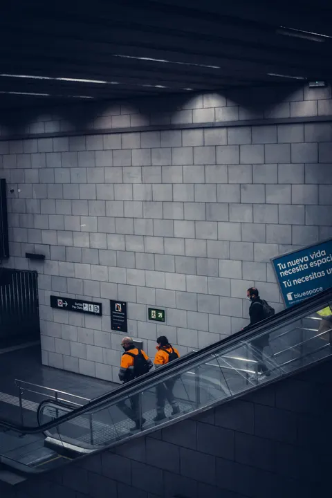 Metro Phone Wallpaper · street · 1440×2160