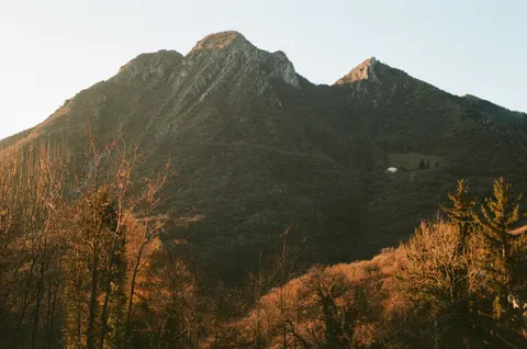 Papel de parede Montanhas 4K · mountains · 3840×2546