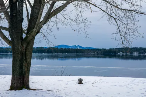 Frozen Lake 4K Wallpaper · nature · 3840×2560