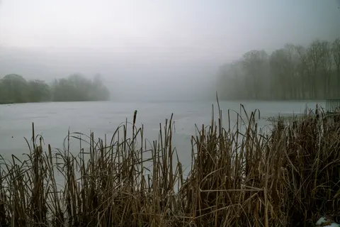 Frozen Lake 4K Wallpaper · nature · 3840×2560