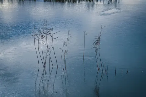 Frozen Lake 4K Wallpaper · nature · 3840×2560