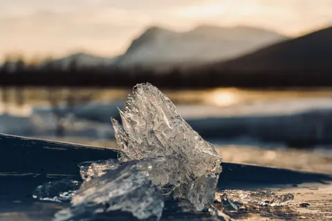 Frozen Lake 4K Wallpaper · nature · 3840×2561