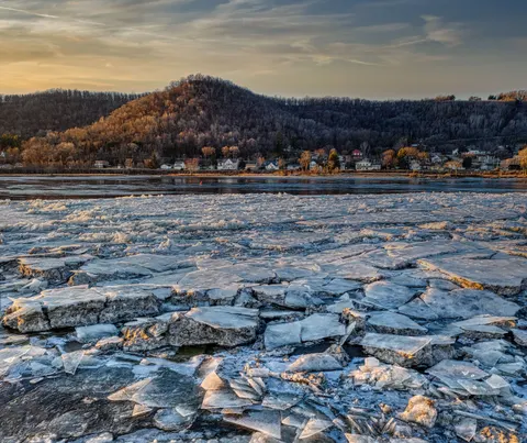 Frozen Lake 4K Wallpaper · nature · 3840×3225