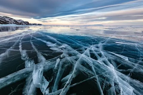 Frozen Lake 4K Wallpaper · nature · 3840×2563