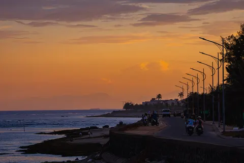 Sonnenuntergang am Palmenstrand 4K Hintergrundbild · nature · 3840×2560