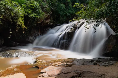 Rainforest Waterfall 4K Wallpaper · nature · 3840×2560