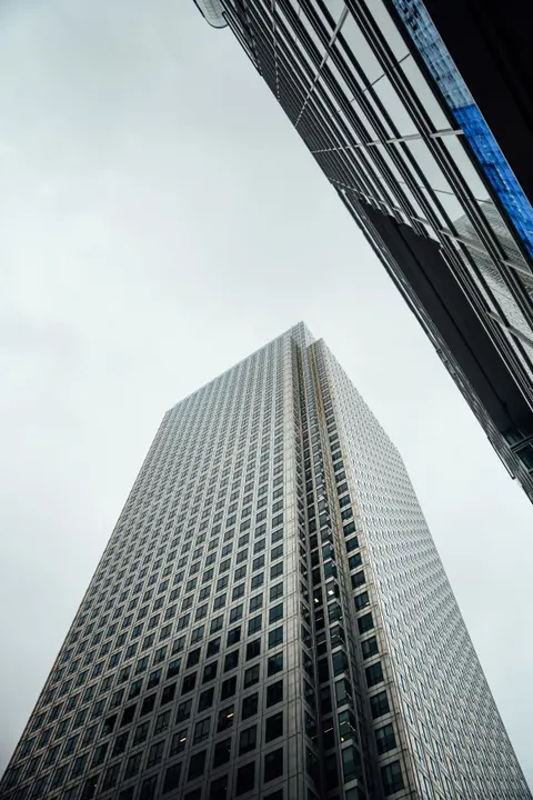 Looking Up Phone Wallpaper · street · 1440×2160