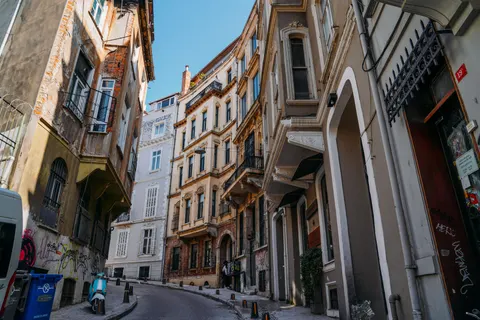Old Town Street 4K Wallpaper · architecture · 3840×2561