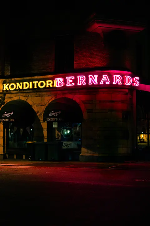 Neon Sign Phone Wallpaper · street · 1440×2160