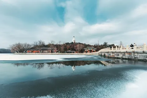 Frozen Lake 4K Wallpaper · nature · 3840×2560