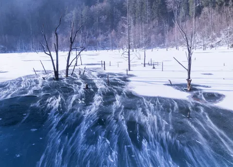 Обои Замёрзшее озеро 4K · nature · 3840×2743