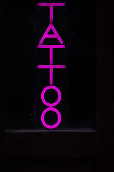 Neon Sign Phone Wallpaper · street · 1440×2160