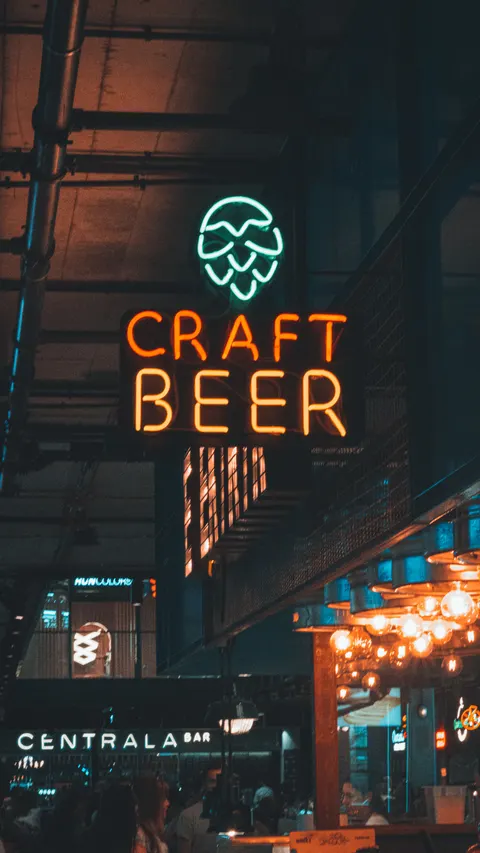 Neon Sign Phone Wallpaper · street · 1440×2560