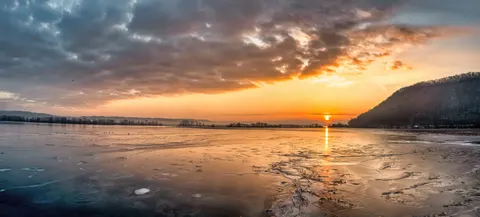 Frozen Lake 4K Wallpaper · nature · 3840×1736