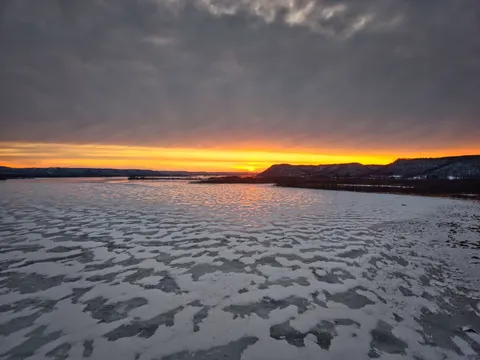 Frozen Lake 4K Wallpaper · nature · 3840×2880