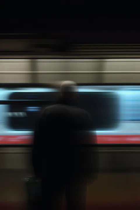 Metro Phone Wallpaper · street · 1440×2160