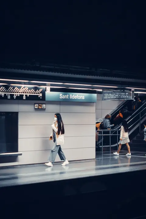 Metro Phone Wallpaper · street · 1440×2160