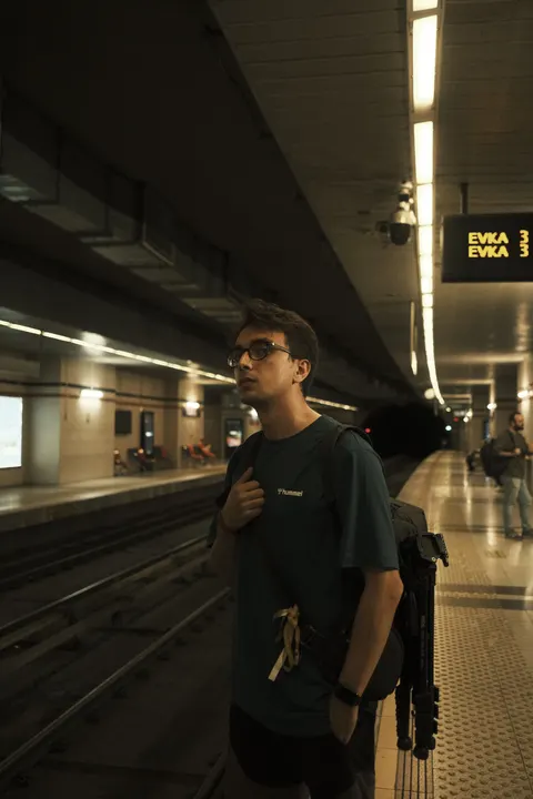 Metro Phone Wallpaper · street · 1440×2160
