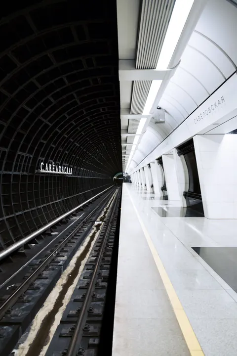 Metro Phone Wallpaper · street · 1440×2160