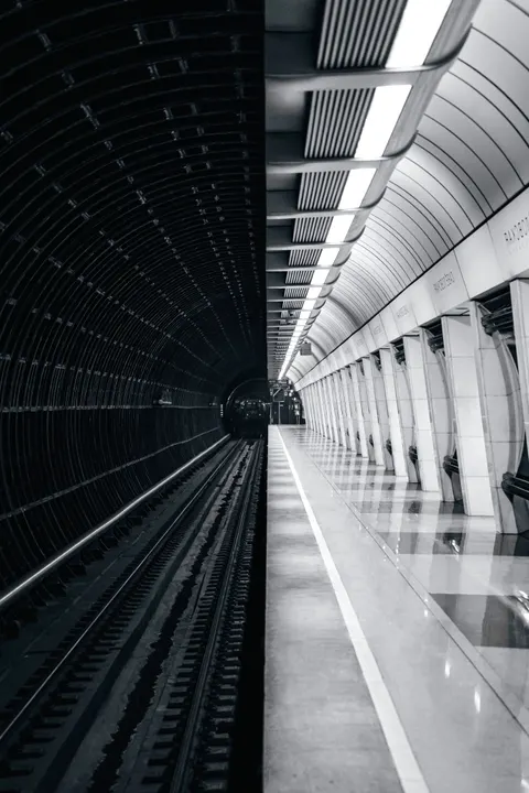 Metro Phone Wallpaper · street · 1440×2160