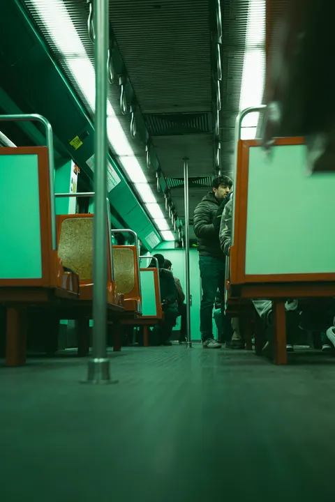 Metro Phone Wallpaper · street · 1440×2160