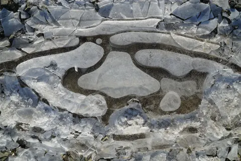 Frozen Lake 4K Wallpaper · nature · 3840×2560