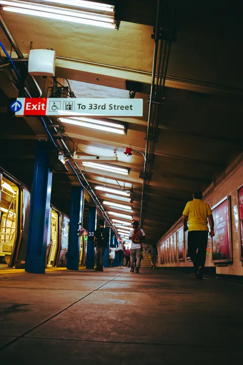 Metro Phone Wallpaper · street · 1440×2160