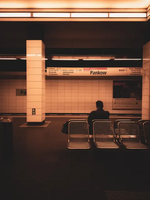 Metro Phone Wallpaper · street · 1440×1920
